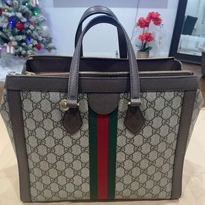 Gucci - Ophidia GG Medium Tote Bag. Purchased April 2020. Like new condition.